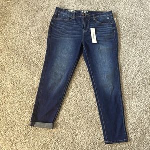 womens size 32 Vigoss skinny jeans
New without tag
